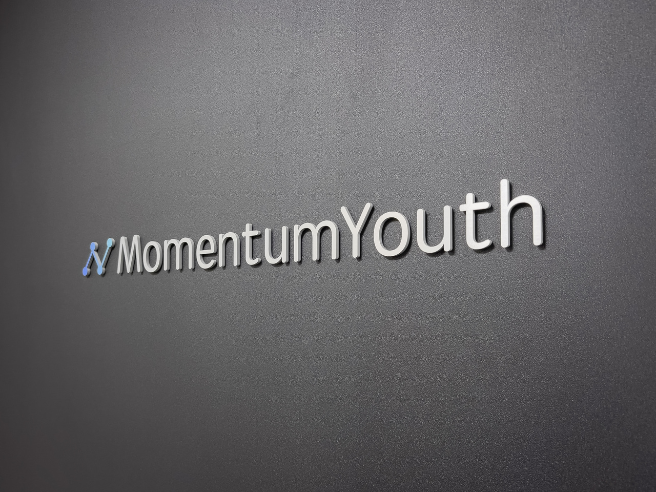 株式会社Momentum Youth 求人画像1
