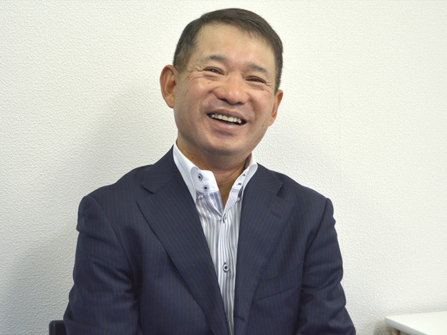 代表取締役　鶴薗英久氏
エンジニアとしてものづくりに没頭してきた同氏は、メンバーの希望やはたらきやすさを尊重している。