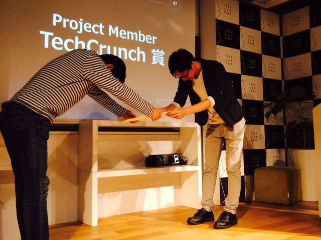 OPEN PAAK DAY ではTechCrunchの西村編集長よりTechCrunch賞を受賞