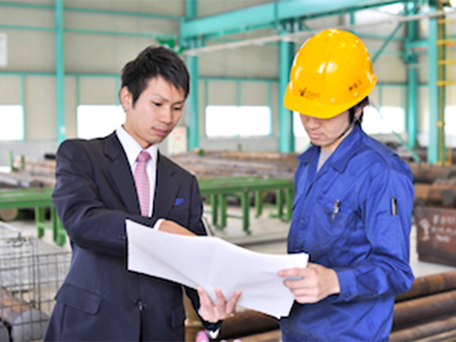 グループの中核会社である阪神メタリックス株式会社は、関西を本拠地とする特殊鋼専門商社。