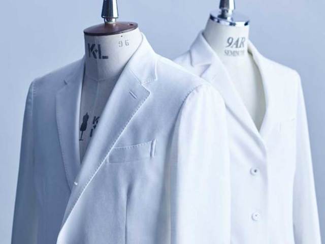クラシコの白衣は国内約10万人の医療従事者が着用。海外30カ国から問い合わせが集まります。