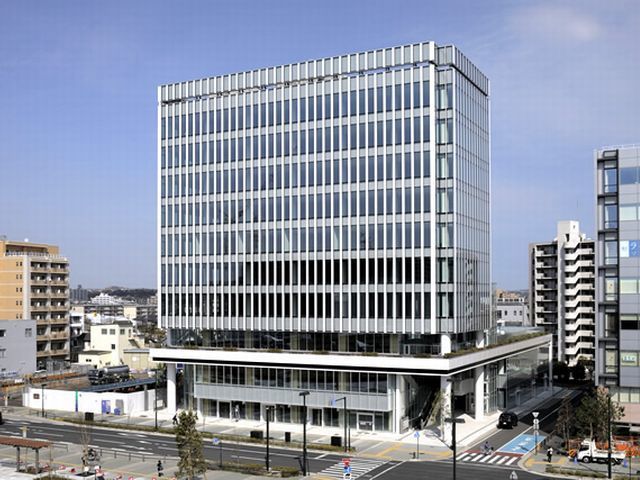 オフィスは、JR東海道本線・辻堂駅から徒歩5分、晴れた日は富士山がよく見える環境で働くことができる