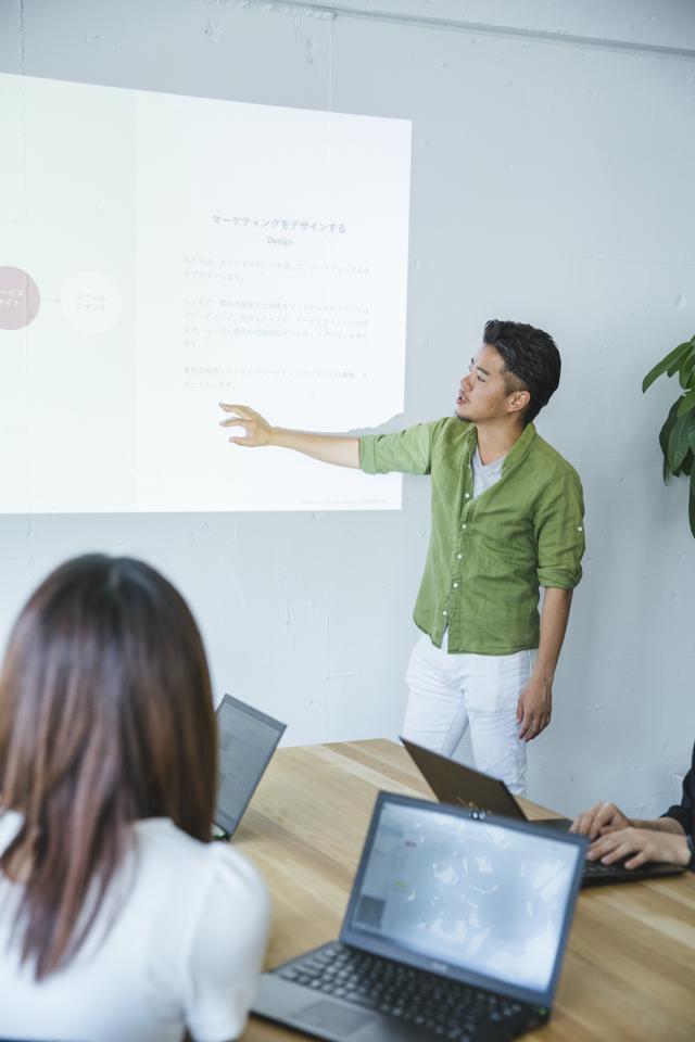 【大手クライアントと直接取引】少数精鋭で大規模案件！上流工程から携わるWEB制作ディレクター募集！