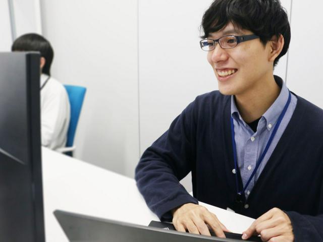 【インフラエンジニア】リーダー候補／東証プライム上場企業グループ／月平均残業10ｈでライフワークバランスも◎