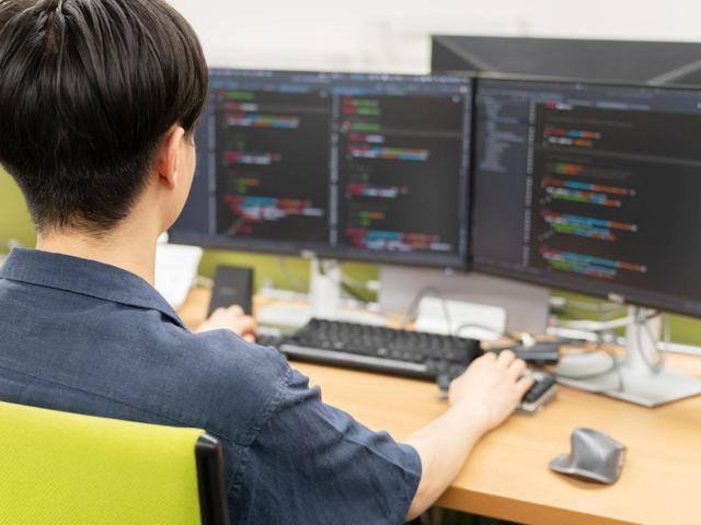 【急成長BtoB・SaaS】技術スタックや開発チームのモダナイズを率いるシステムエンジニア