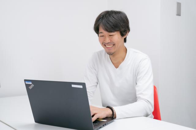 【Laravel,Spring,Django案件多数！】りそな銀行と協業開始した東証グロース上場企業★7,300件を超えるDBを駆使し、エンジニアの"やりたい"を叶えます。