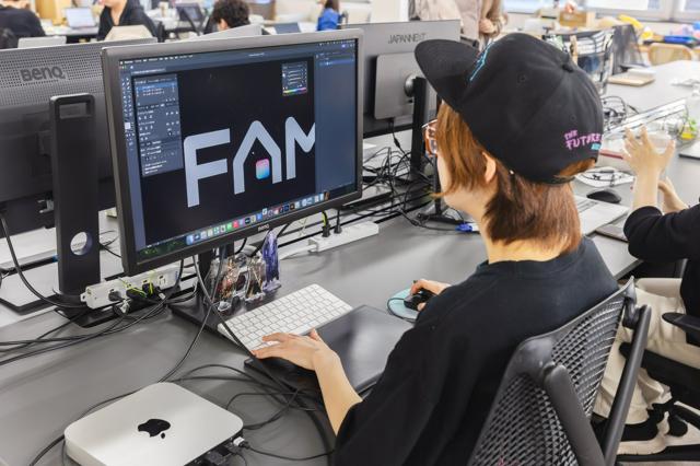 【FanTech／グラフィックデザイナー】ファンの声をリアルに感じるエンタメ系SaaS／週3日リモート／グッズ制作やイベントデザインなどをお任せ！