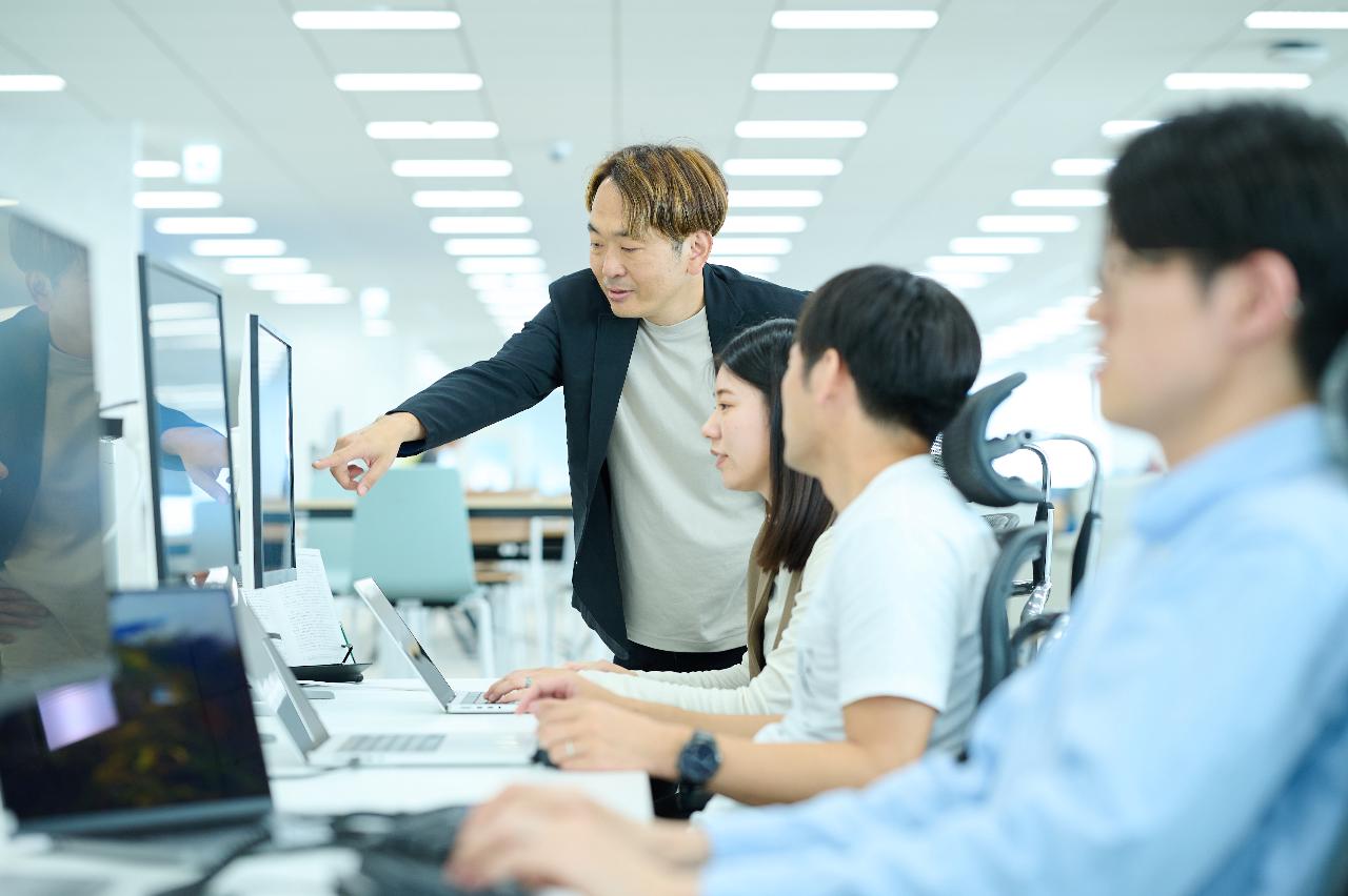 ファインディ株式会社 求人画像1