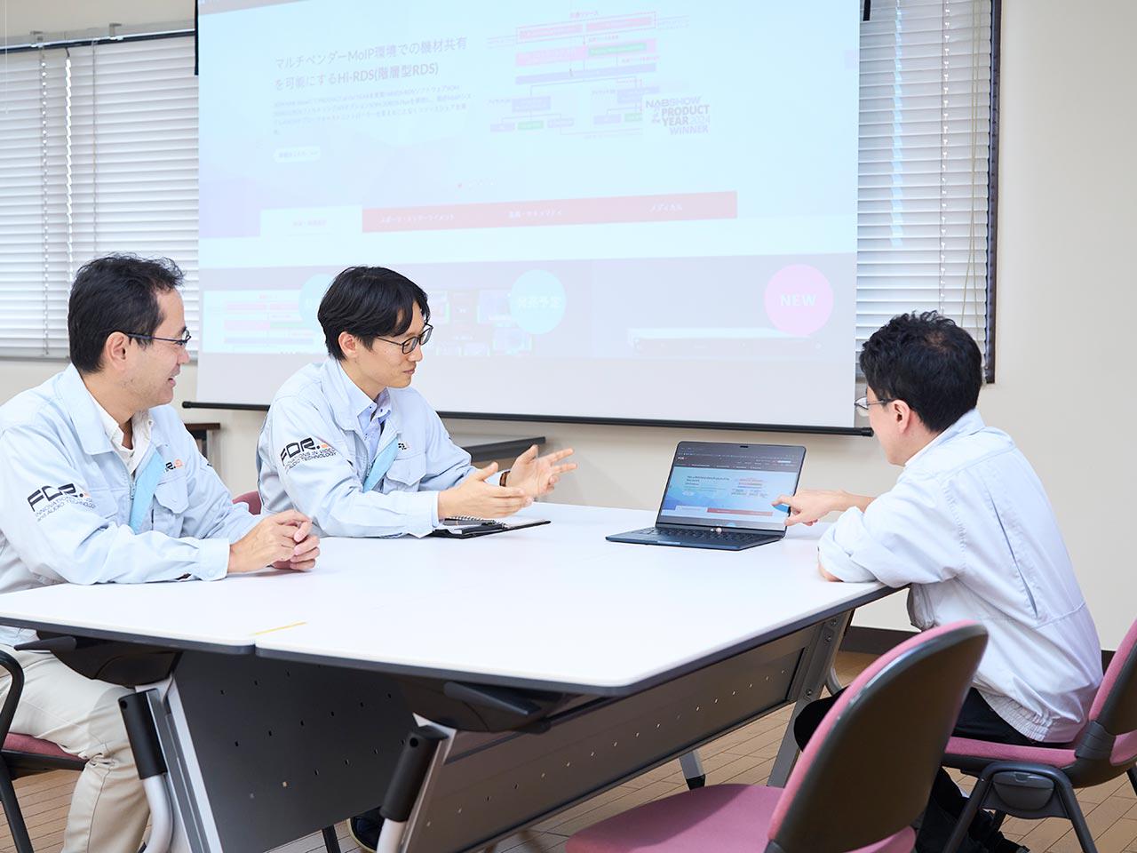 千葉県佐倉市にある開発拠点を中心に、熟練者による少量多品種製造に対応した「国内一貫体制」を貫く。