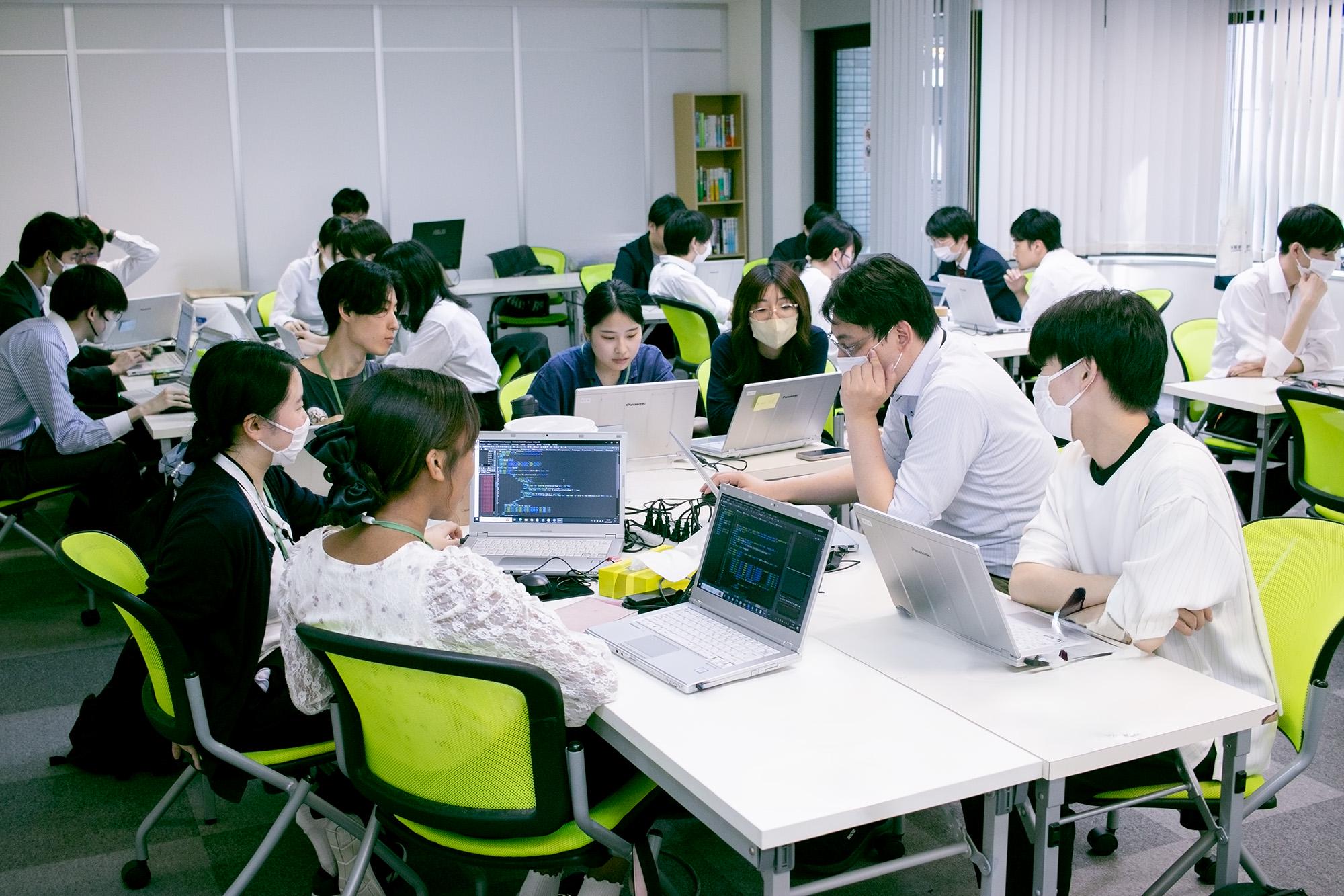 事業内容：エンジニア研修サービス ITCOLLEGE