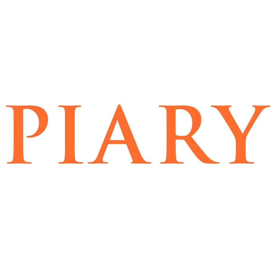 事業内容：結婚式アイテム専門Webショップ「PIARY」