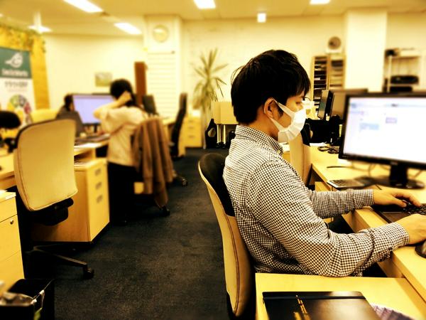 募集している求人：【ユーザーサポート】⾃社開発のクラウドサービス導入中のお客様からのメール・電話などの問合せ対応